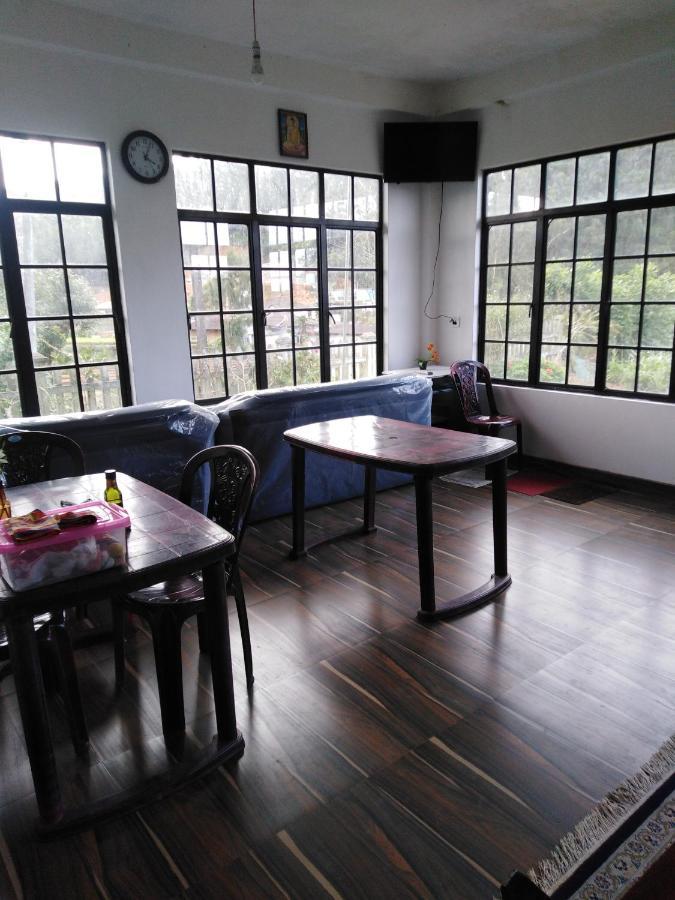 Akiko Rest Hotel Nuwara Eliya Bagian luar foto