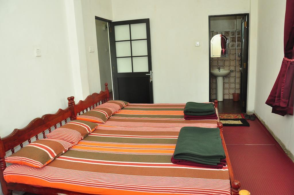 Akiko Rest Hotel Nuwara Eliya Bagian luar foto