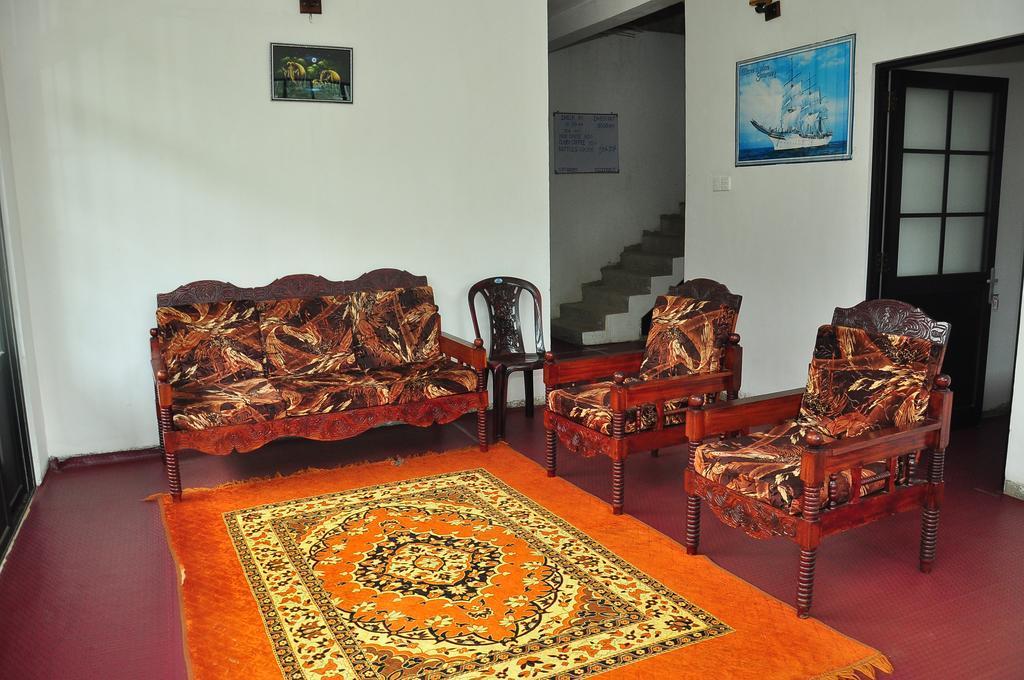 Akiko Rest Hotel Nuwara Eliya Bagian luar foto